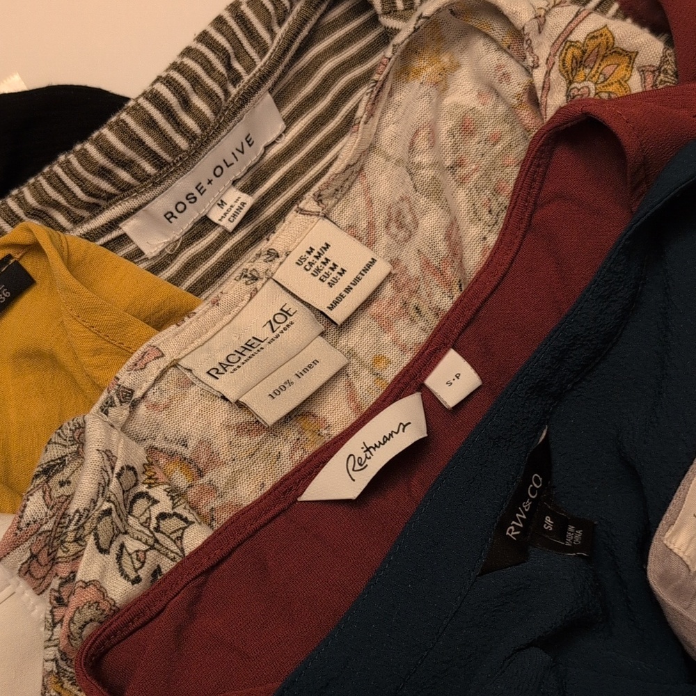 Lot of 14 Women’s Blouses Bundle Mixed Colors Work Office Tops - Size S - Picture 9 of 10